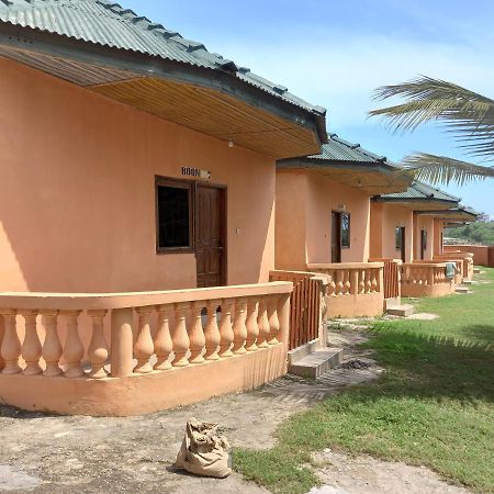 Comfort Beach Resort Biriwa Zewnętrze zdjęcie