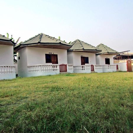 Comfort Beach Resort Biriwa Zewnętrze zdjęcie