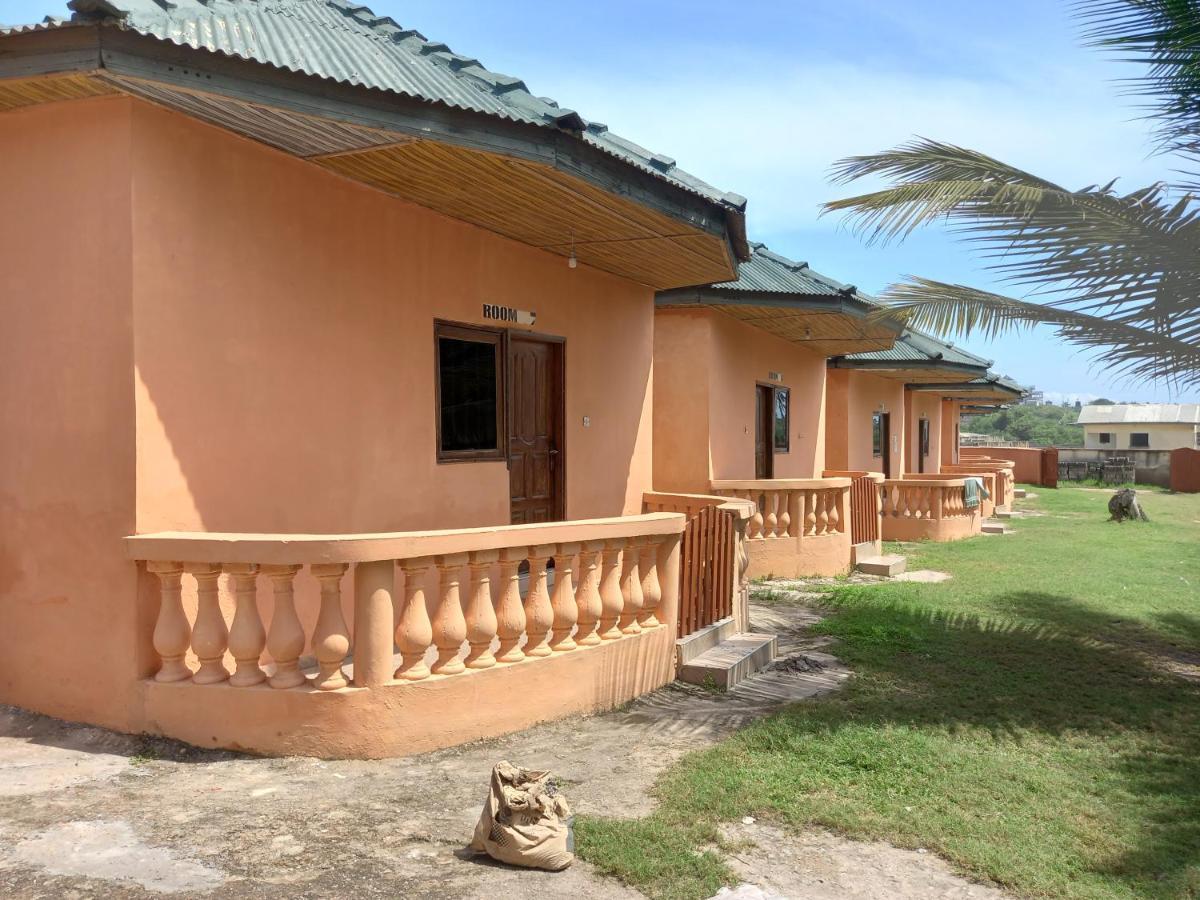 Comfort Beach Resort Biriwa Zewnętrze zdjęcie